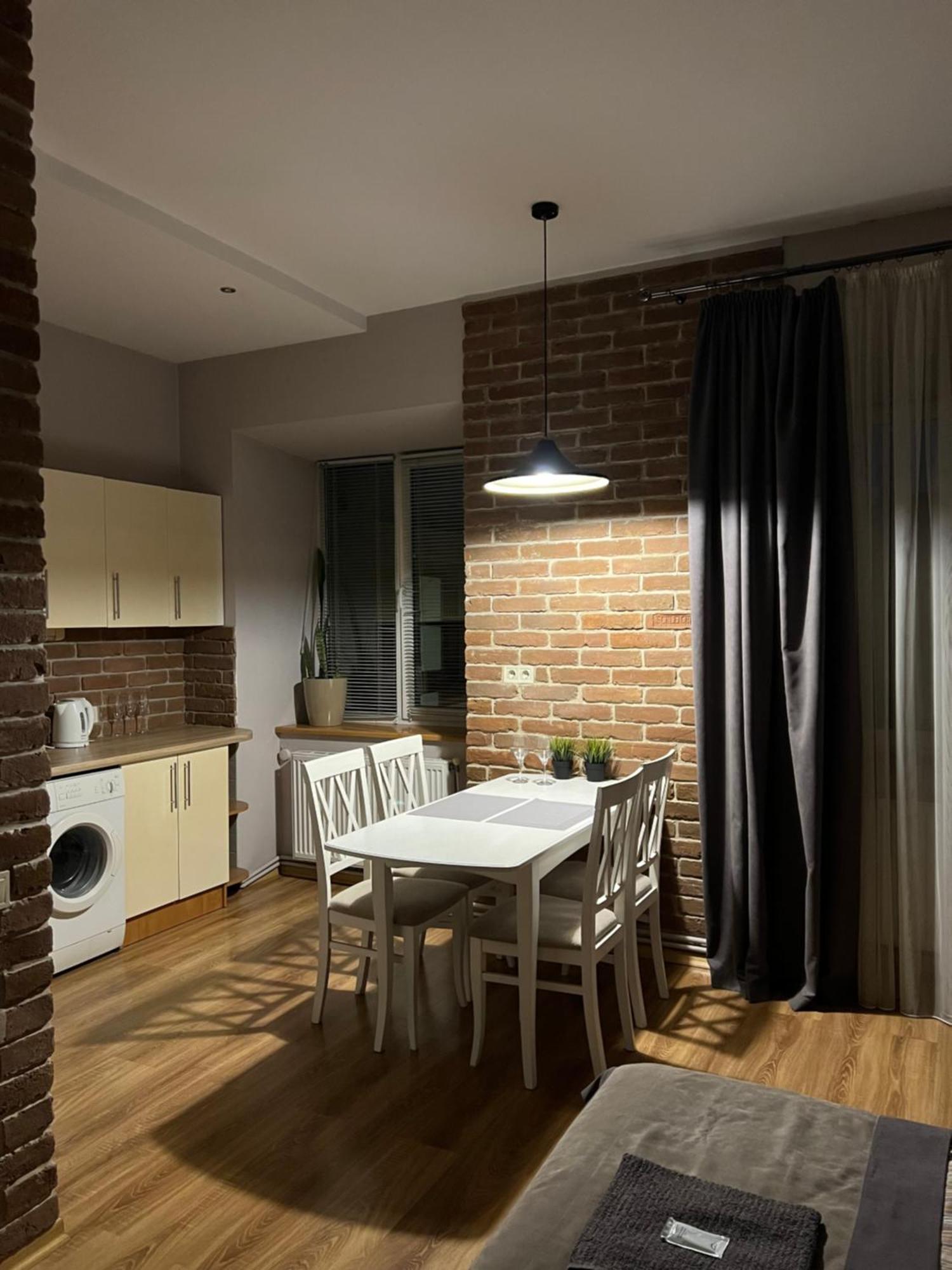 Vip Apartments ! Lviv Exterior photo