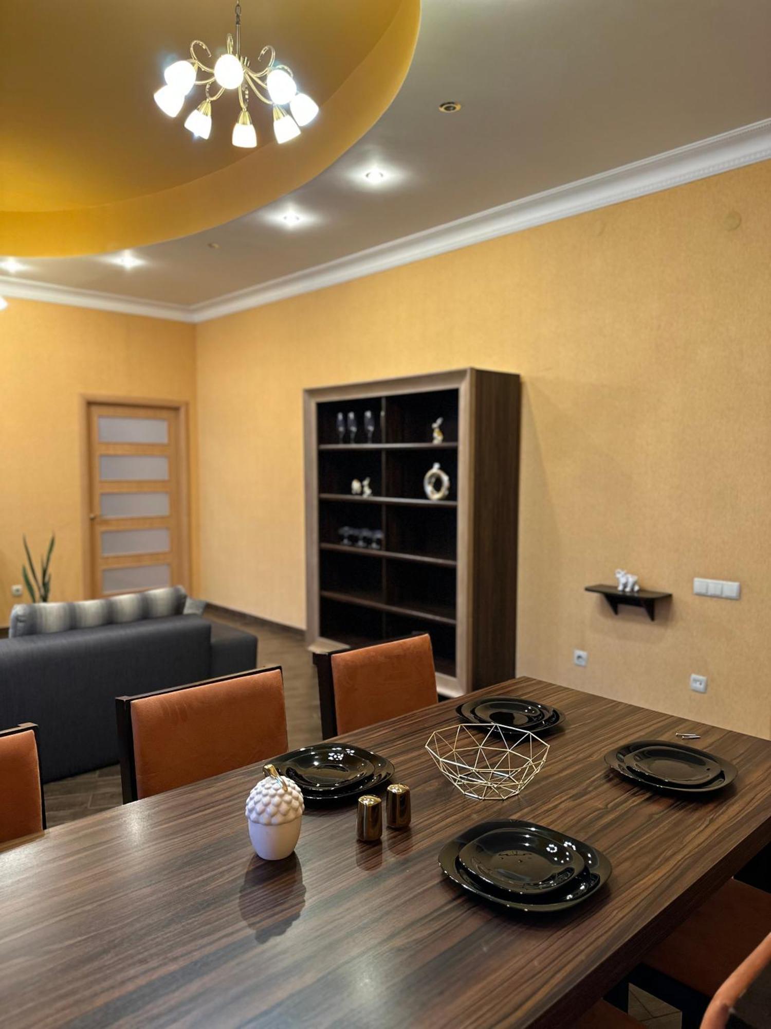 Vip Apartments ! Lviv Exterior photo