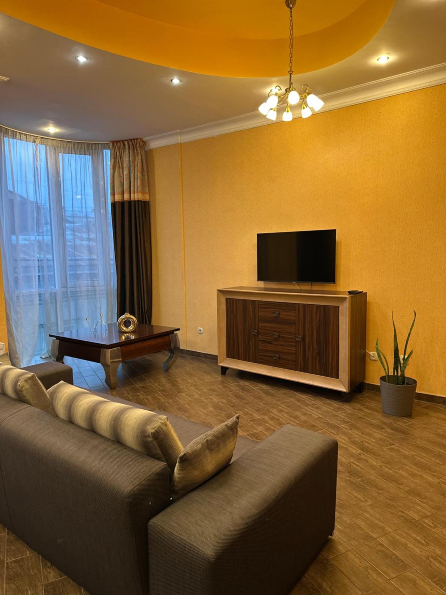Vip Apartments ! Lviv Exterior photo